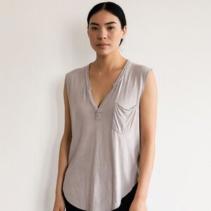 Aritzia TNA Golden Linen Blend Blouse medium oversized top shirt sleeveless